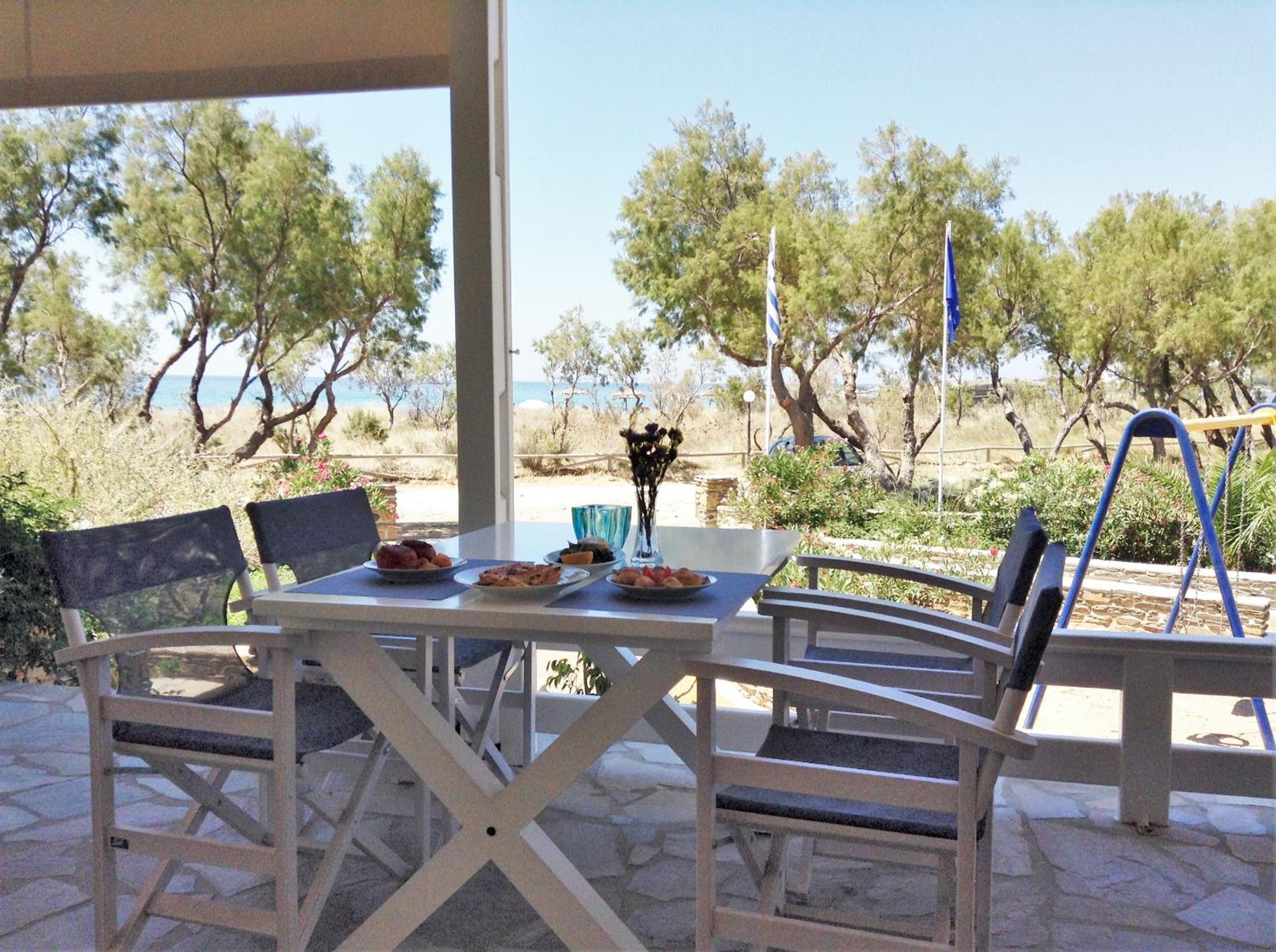 Nostos Beachfront Apartments & Studios Ájosz Joánisz Kültér fotó