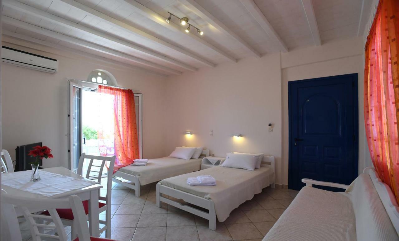 Nostos Beachfront Apartments & Studios Ájosz Joánisz Kültér fotó