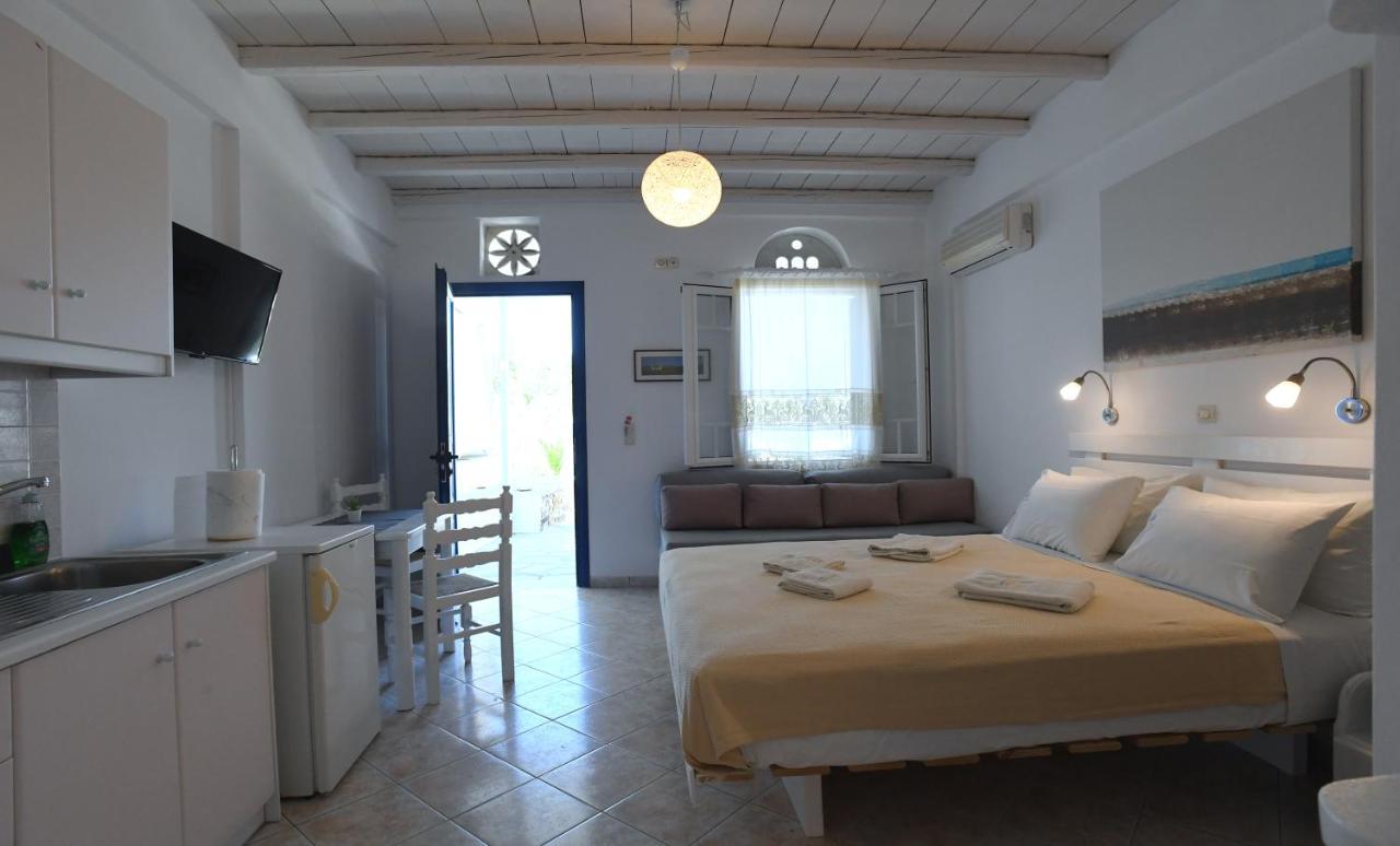 Nostos Beachfront Apartments & Studios Ájosz Joánisz Kültér fotó